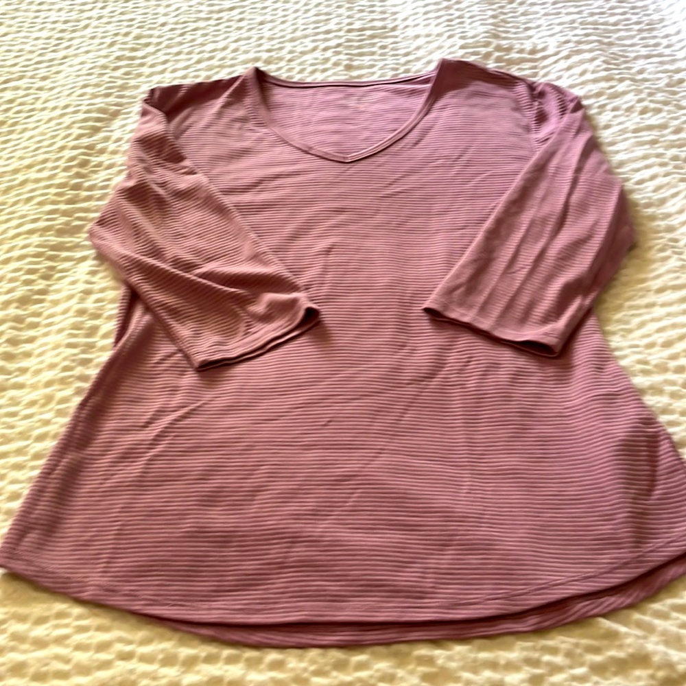 NWOT Lavender top 3/4 sleeves